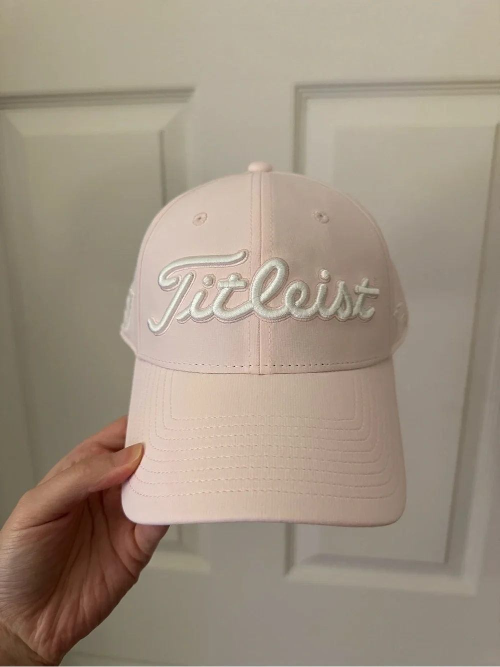 Titleist Women's Tour Performance Golf Hat - Pale Pink